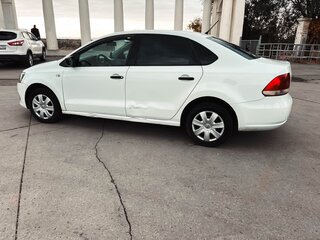 2015 Volkswagen Polo V, белый, 550000 рублей, вид 3