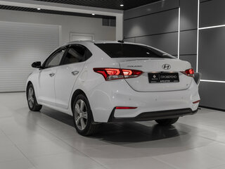2018 Hyundai Solaris II, белый, 1350000 рублей, вид 4
