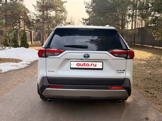 2024 Toyota RAV4 V (XA50), белый, 4700000 рублей, вид 5