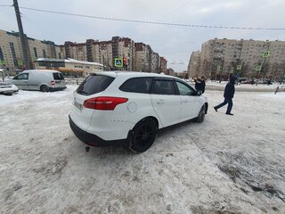 2017 Ford Focus III Рестайлинг, белый, 850000 рублей, вид 2