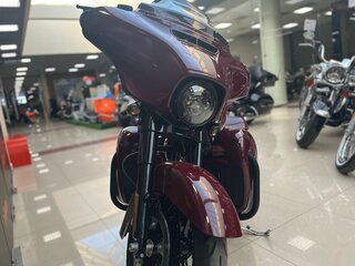 2020 Harley-Davidson Street Glide, красный, 1800000 рублей, вид 3