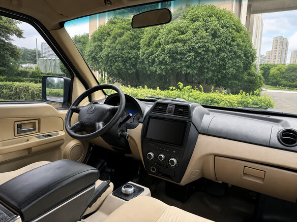 2022 Dongfeng EC36, серебристый - вид 10