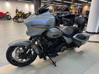 2023 Harley-Davidson CVO Street Glide, серый, 3900000 рублей, вид 4