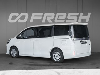 2014 Toyota Voxy III (R80), белый, 1890000 рублей, вид 2