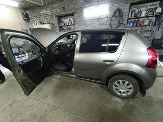 2011 Renault Sandero I, серый, 500000 рублей, вид 3