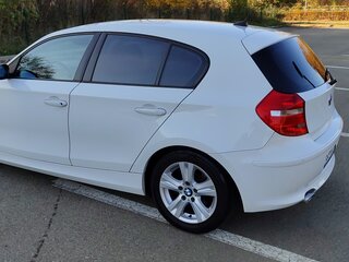 2008 BMW 1 серии 120i I (E81/E82/E87/E88) Рестайлинг, белый, 1150000 рублей, вид 5