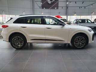 2026 Audi Q5 L III (GU), белый, 6400000 рублей, вид 4