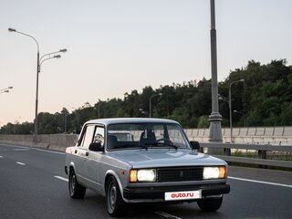 2010 Lada (ВАЗ) 2105, серебристый, 200000 рублей, вид 1