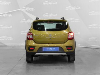 2018 Renault Sandero Stepway II, зелёный, 1220000 рублей, вид 3