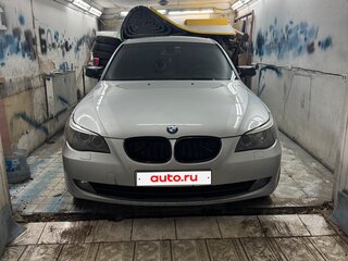 2009 BMW 5 серии 525i V (E60/E61) Рестайлинг, серебристый, 1200000 рублей, вид 3