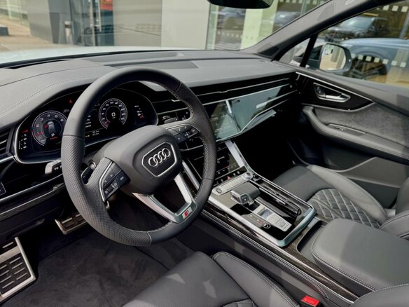 2025 Audi Q7 45 TFSI II (4M) Рестайлинг 2, белый, 11990000 рублей - вид 10
