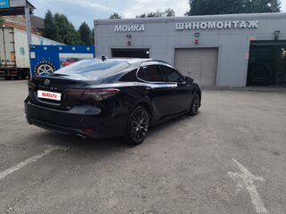 2019 Toyota Camry VIII (XV70), чёрный, 3200000 рублей, вид 4