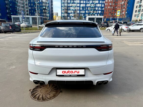 2019 Porsche Cayenne S Coupé III, белый, 8500000 рублей - вид 3