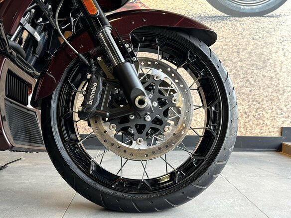 2024 Harley-Davidson CVO Road Glide, пурпурный, 5450000 рублей - вид 6