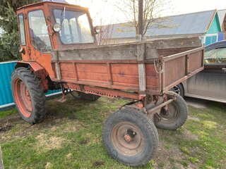 1990 ХТЗ Т-16, красный, 300000 рублей, вид 3