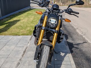 2021 Indian FTR 1200, чёрный, 800000 рублей, вид 4