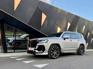 2022 Toyota Land Cruiser 300 Series, серый, 12900000 рублей, вид 5