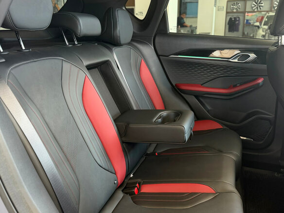 2026 Geely Coolray I Рестайлинг 2, фиолетовый - вид 10