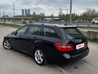 2010 Mercedes-Benz E-Класс 250 5G-Tronic IV (W212, S212, C207), чёрный, 1350000 рублей, вид 4