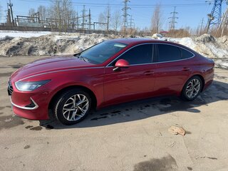 2020 Hyundai Sonata VIII (DN8), красный, 2050000 рублей, вид 3