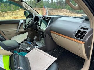 2017 Toyota Land Cruiser Prado 150 Series Рестайлинг 2, чёрный, 4992000 рублей, вид 4