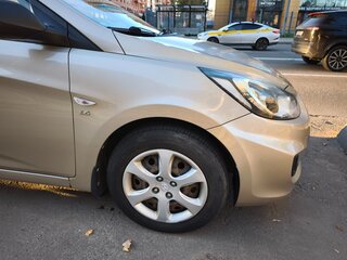 2014 Hyundai Solaris I, бежевый, 950000 рублей, вид 4