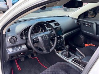 2010 Mazda 6 II (GH) Рестайлинг, белый, 692000 рублей, вид 5