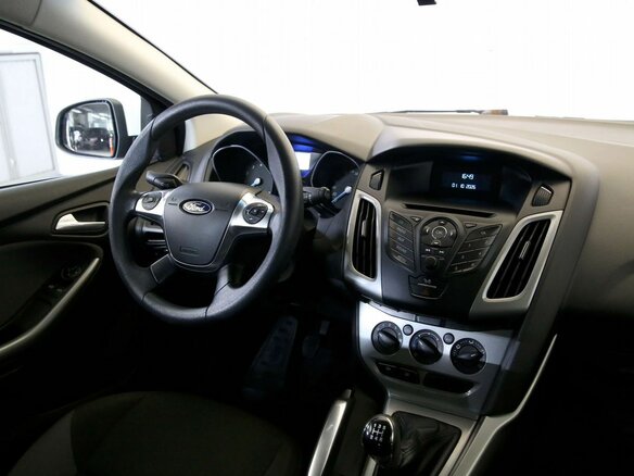 2012 Ford Focus III, белый - вид 13