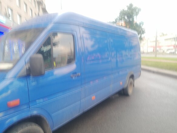 2001 Mercedes-Benz Sprinter, синий, 1200000 рублей - вид 2