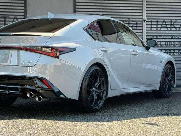 2025 Lexus IS 500 III Рестайлинг 2, белый, 15000000 рублей - вид 3