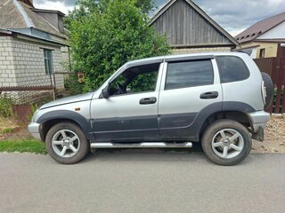 2004 Chevrolet Niva I, серебристый, 320000 рублей, вид 4