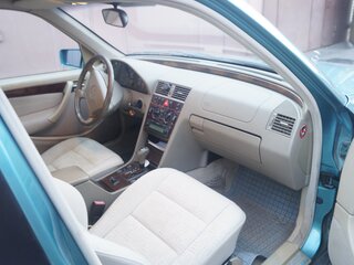 1998 Mercedes-Benz C-Класс 180 I (W202) Рестайлинг, зелёный, 1300000 рублей, вид 3