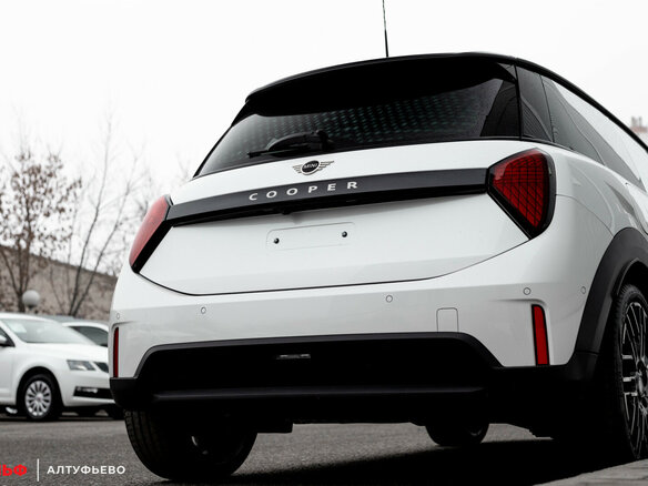 2024 Mini Hatch C IV (F65/F66/J01), белый - вид 6