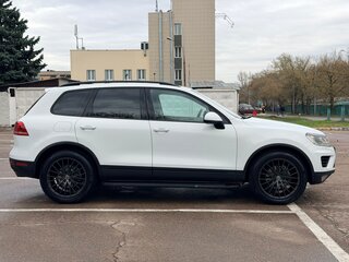 2015 Volkswagen Touareg II Рестайлинг, белый, 2600000 рублей, вид 5