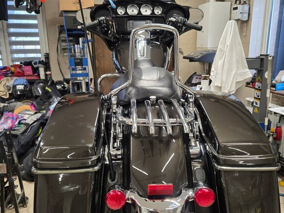 2021 Harley-Davidson Street Glide, серый, 1480000 рублей - вид 18