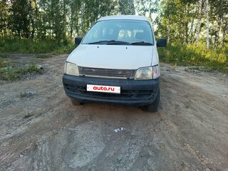 2000 Toyota Town Ace Noah III, белый, 490000 рублей, вид 2