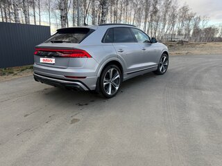 2021 Audi Q8 55 TFSI I (4M), серый, 7000000 рублей, вид 4