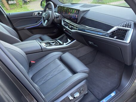 2025 BMW X5 30d IV (G05/G18) Рестайлинг, серый, 14690000 рублей, вид 4