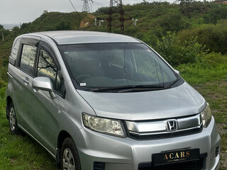 2015 Honda Freed Spike I Рестайлинг 2, серебристый, 800000 рублей, вид 1