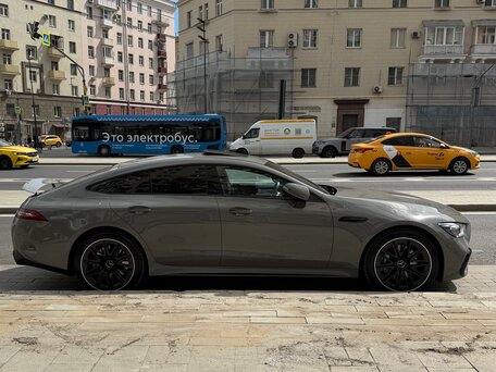 2022 Mercedes-Benz AMG GT 4-Door Coupe 43 I, серый, 11000000 рублей, вид 4