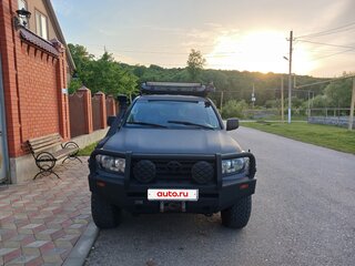 2012 Toyota Land Cruiser 200 Series Рестайлинг 1, серый, 4000000 рублей, вид 1