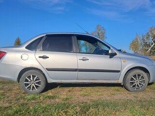 2013 Lada (ВАЗ) Granta I, серебристый, 205000 рублей, вид 2