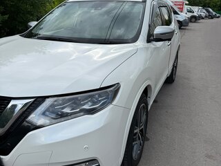 2017 Nissan X-Trail III Рестайлинг, белый, 1700000 рублей, вид 2