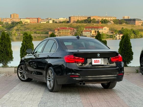 2017 BMW 3 серии 330i xDrive VI (F3x) Рестайлинг, чёрный, 1650000 рублей - вид 2