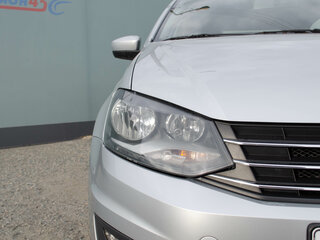 2016 Volkswagen Polo V Рестайлинг, серебристый, 961000 рублей, вид 4
