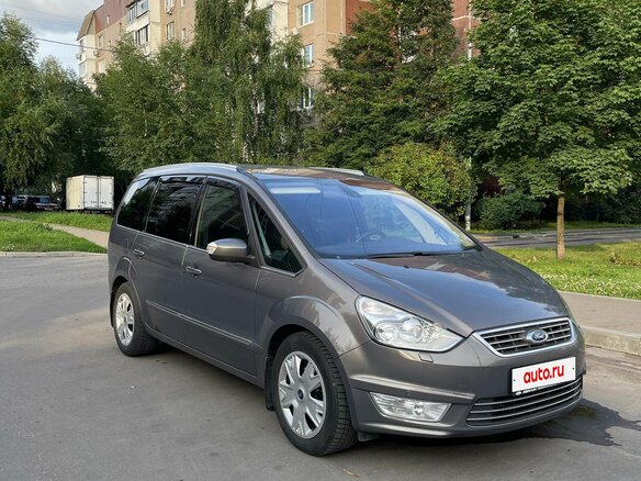 2011 Ford Galaxy II Рестайлинг, коричневый - вид 2