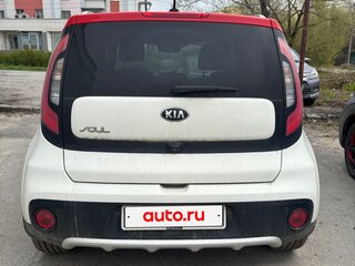 2018 Kia Soul II Рестайлинг, белый, 2000000 рублей, вид 2