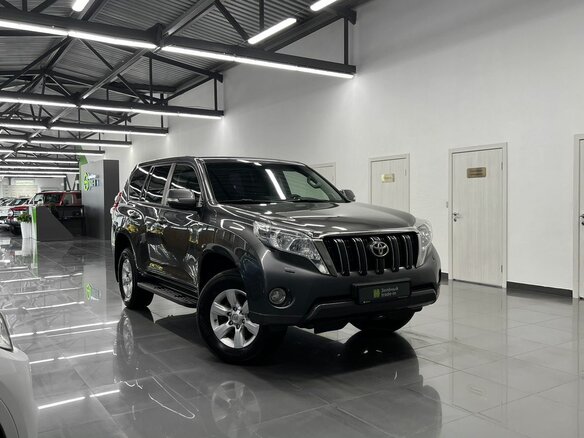 2015 Toyota Land Cruiser Prado 4-speed 150 Series Рестайлинг 1, серый, 3260000 рублей - вид 4
