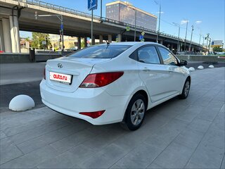 2016 Hyundai Solaris I Рестайлинг, белый, 740000 рублей, вид 4