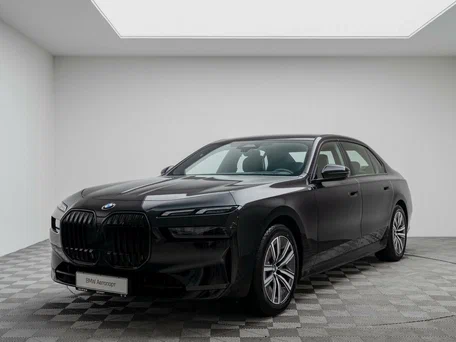 BMW 7 серии VII (G70)